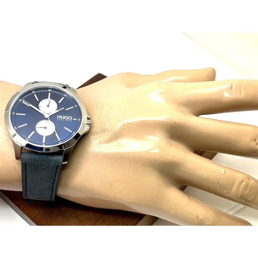 Hugo Boss Men's Watch 1530121 Quartz Blue Dial Silver Case Leather Band 41mm